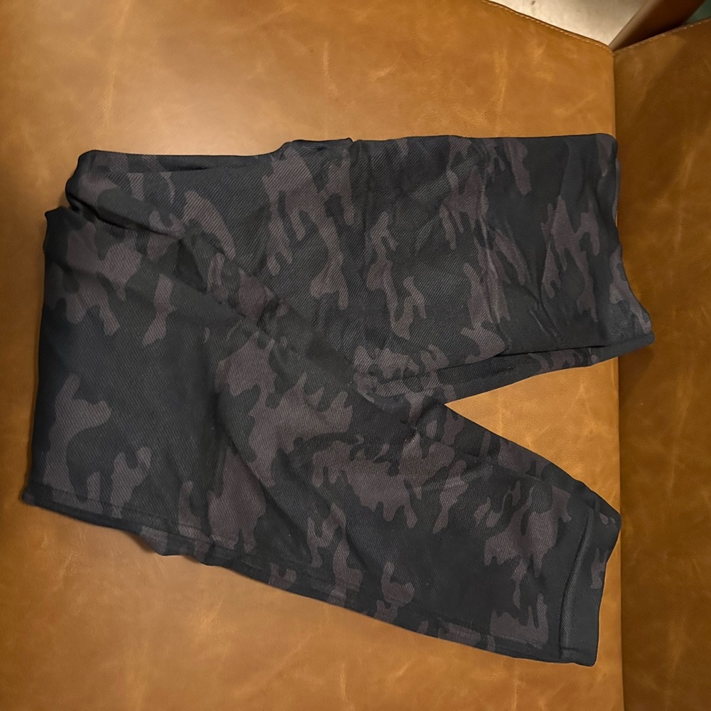 SPANX Dark Camouflage Leggings